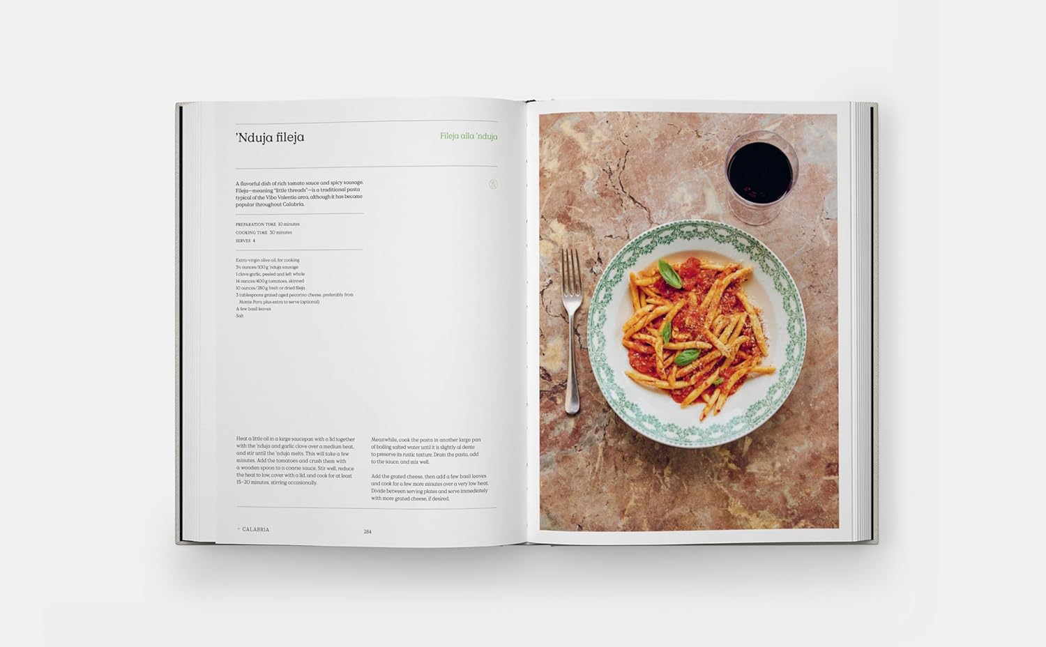 The Regional Italian Cookbook: Recipes from The Silver Spoon (The Silver Spoon Kitchen and Enrique Cillero)