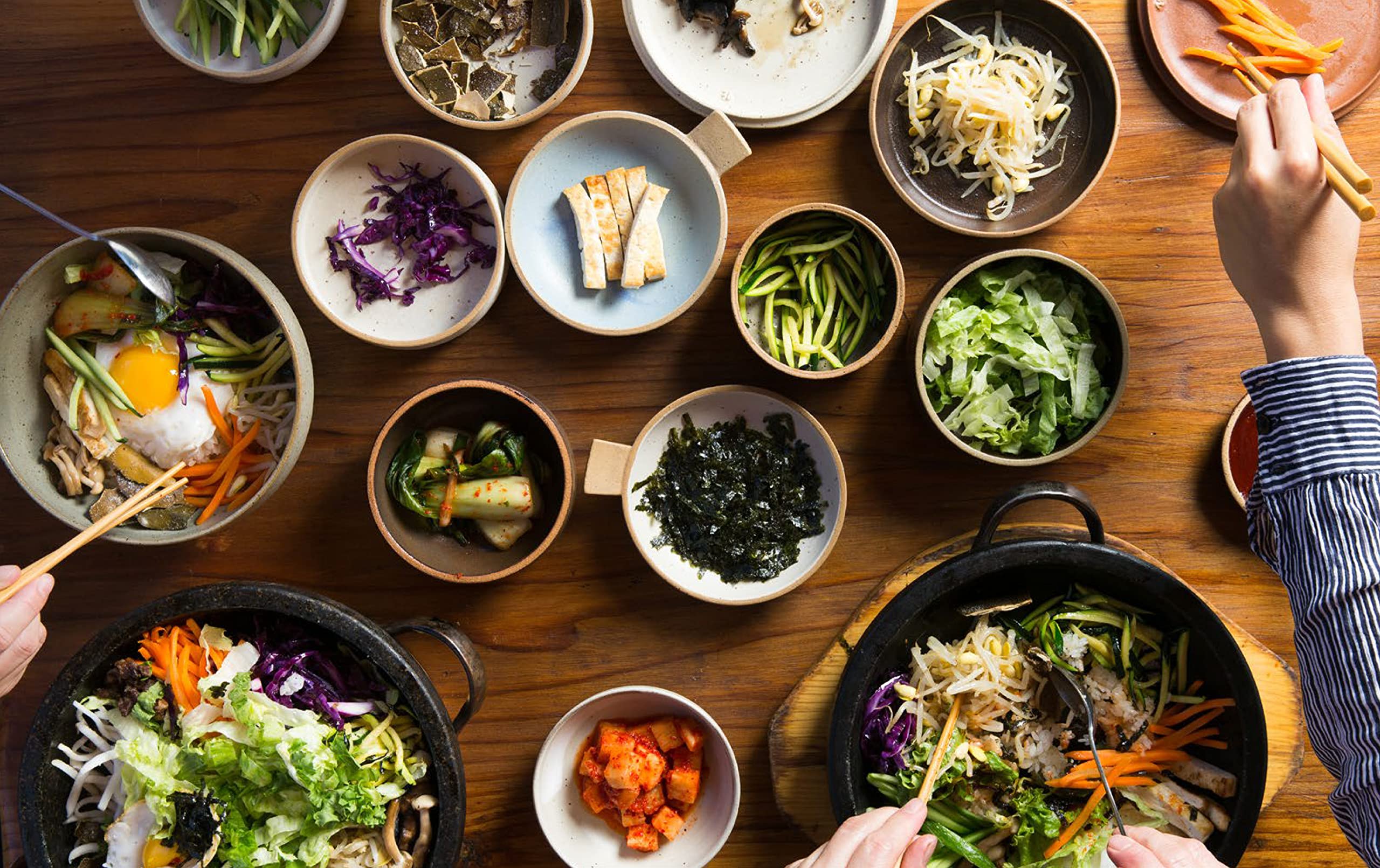Sohn-mat: Recipes and Flavors of Korean Home Cooking (Monica Lee)