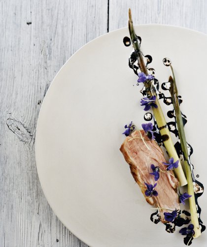 Noma: Time and Place in Nordic Cuisine (René Redzepi)