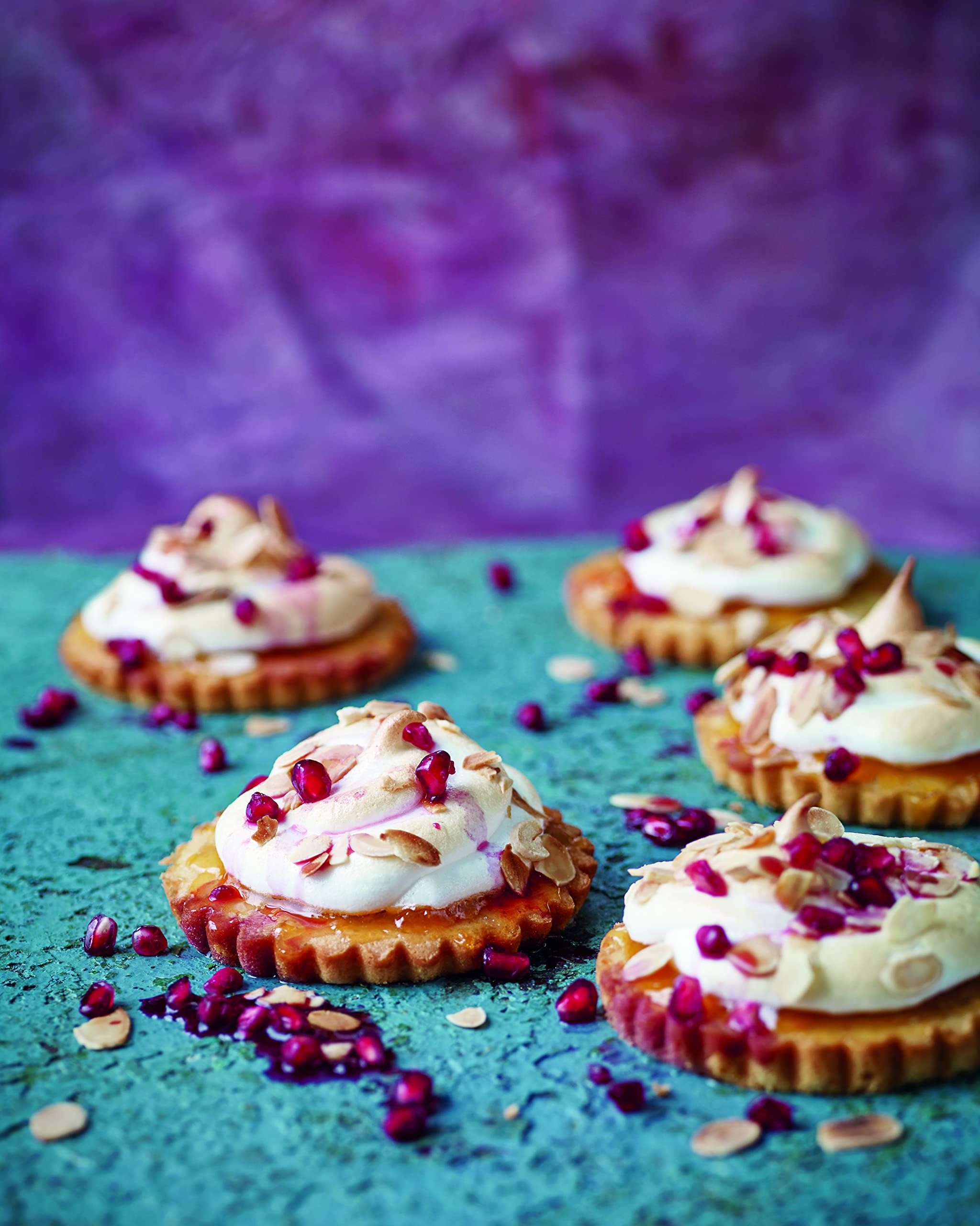 The Cardamom Trail: Delicious Bakes Inspired by India (Chetna Makan)