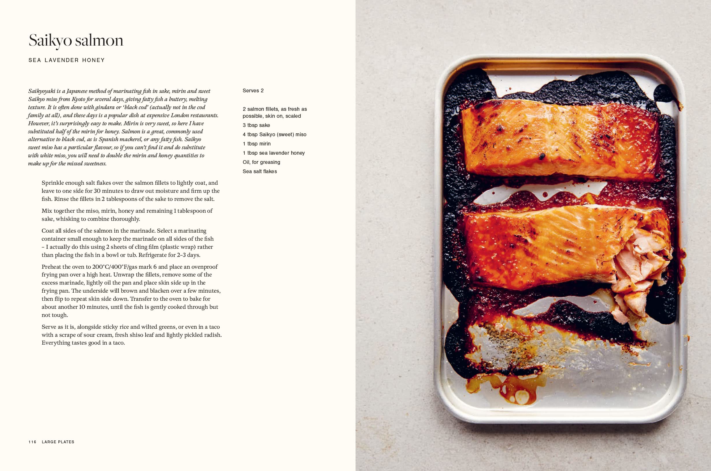 Honey: Recipes From a Beekeeper's Kitchen (Amy Newsome)