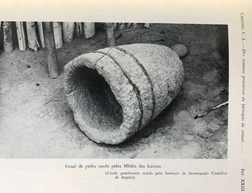 (African - Mozambique) Carlos Lopes Cardoso. Dos Sistemas Primitivos de Farinacao de Cereais, usados no Distrito de Mocamedes