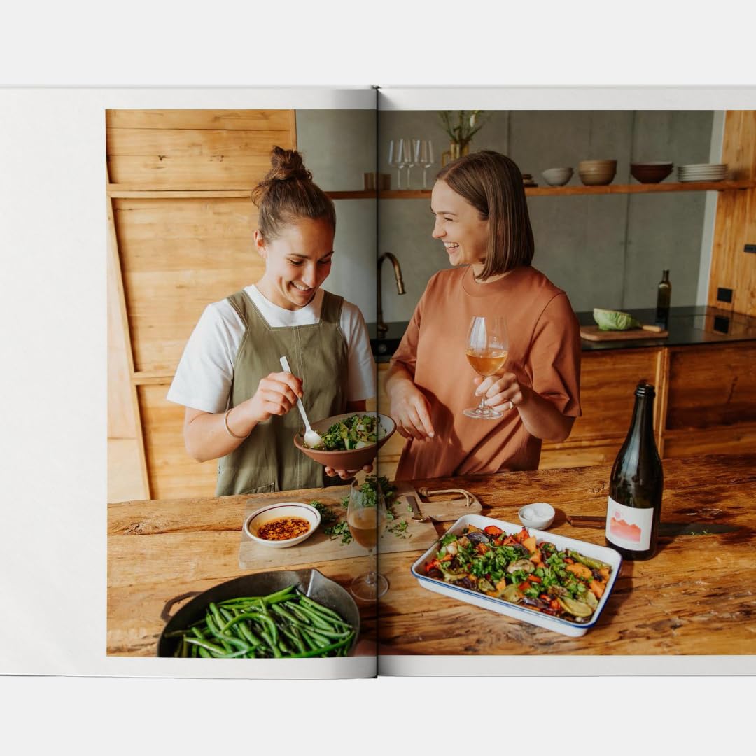 More Salad: Two Raw Sisters (Margo Flanagan and Rosa Flanagan)