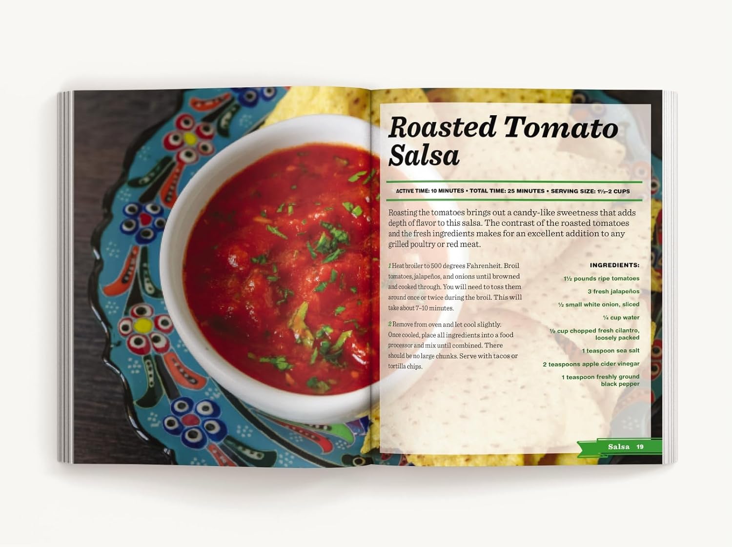 Salsas and Dips: Over 100 Recipes for the Perfect Appetizers, Dippables, and Crudits (Mamie Fennimore)