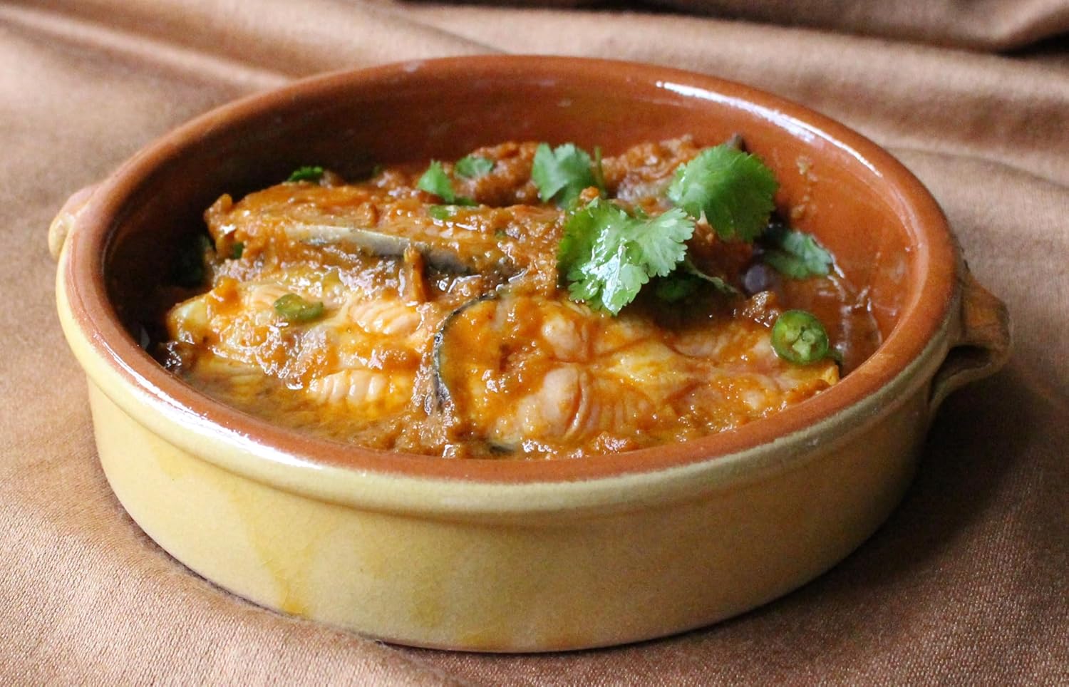 The Route to Parsi Cooking: From Pars to India and Beyond (Niloufer Mavalvala)