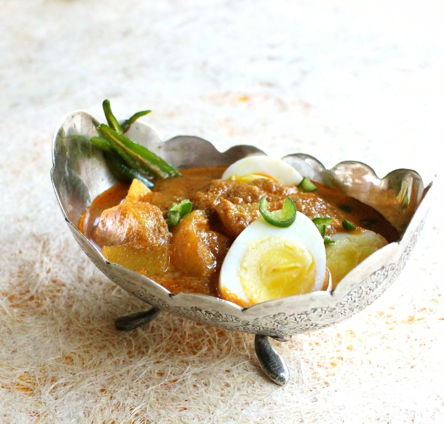 The Route to Parsi Cooking: From Pars to India and Beyond (Niloufer Mavalvala)