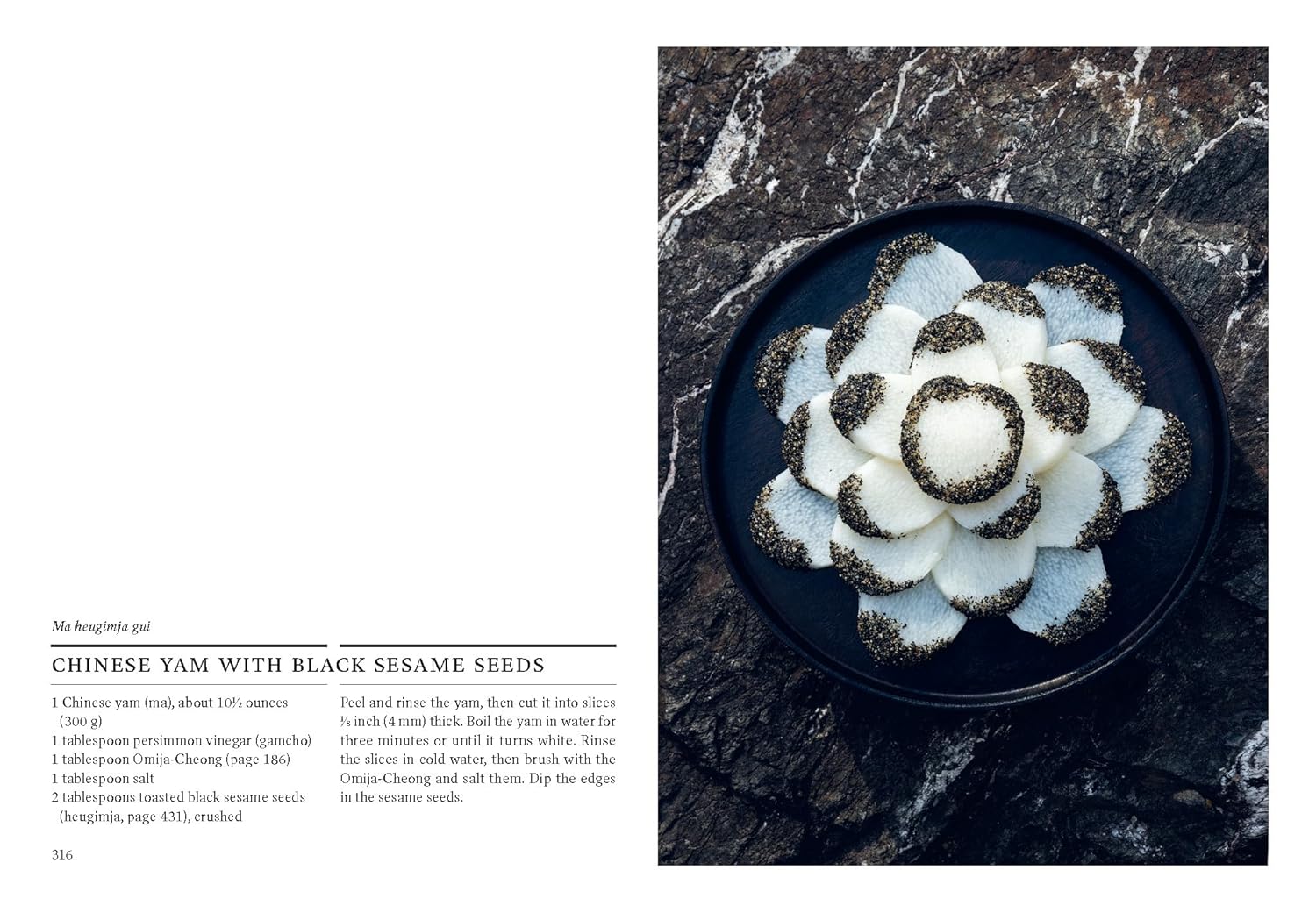 Korean Temple Cooking: Lessons on Life and Buddhism with Recipes (Hoo Nam Seelmann, Véronique Hoegger)