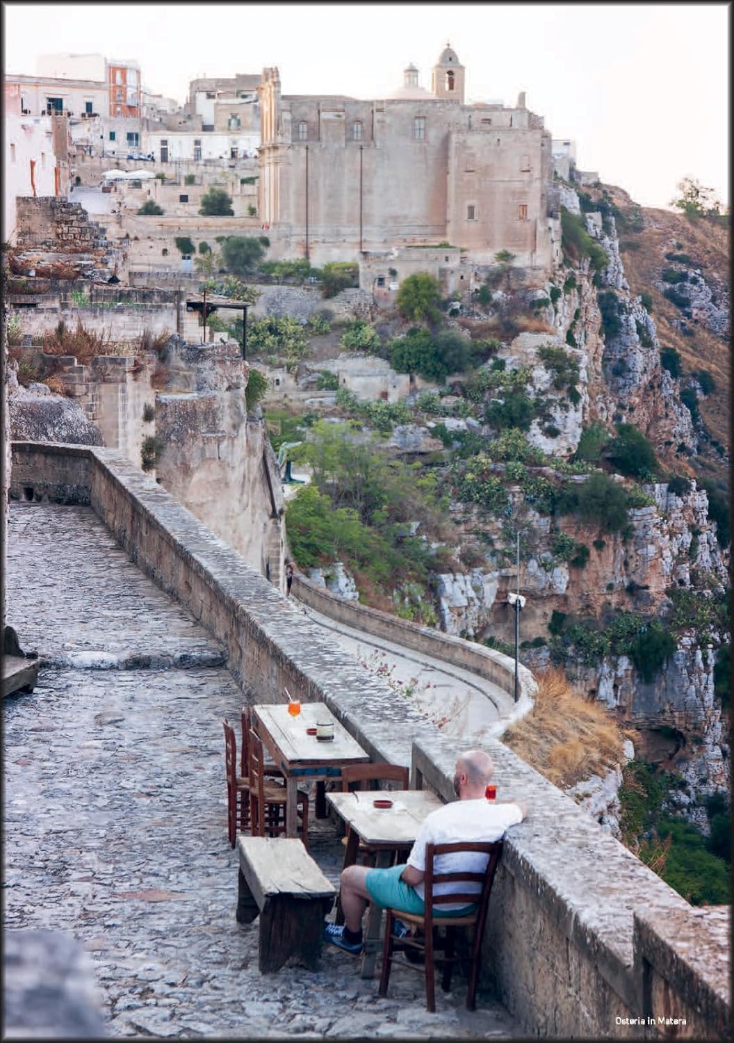 Italia con gusto e amore: Road Trip to the Roots of Italian cuisine (Annette Canini Daems)