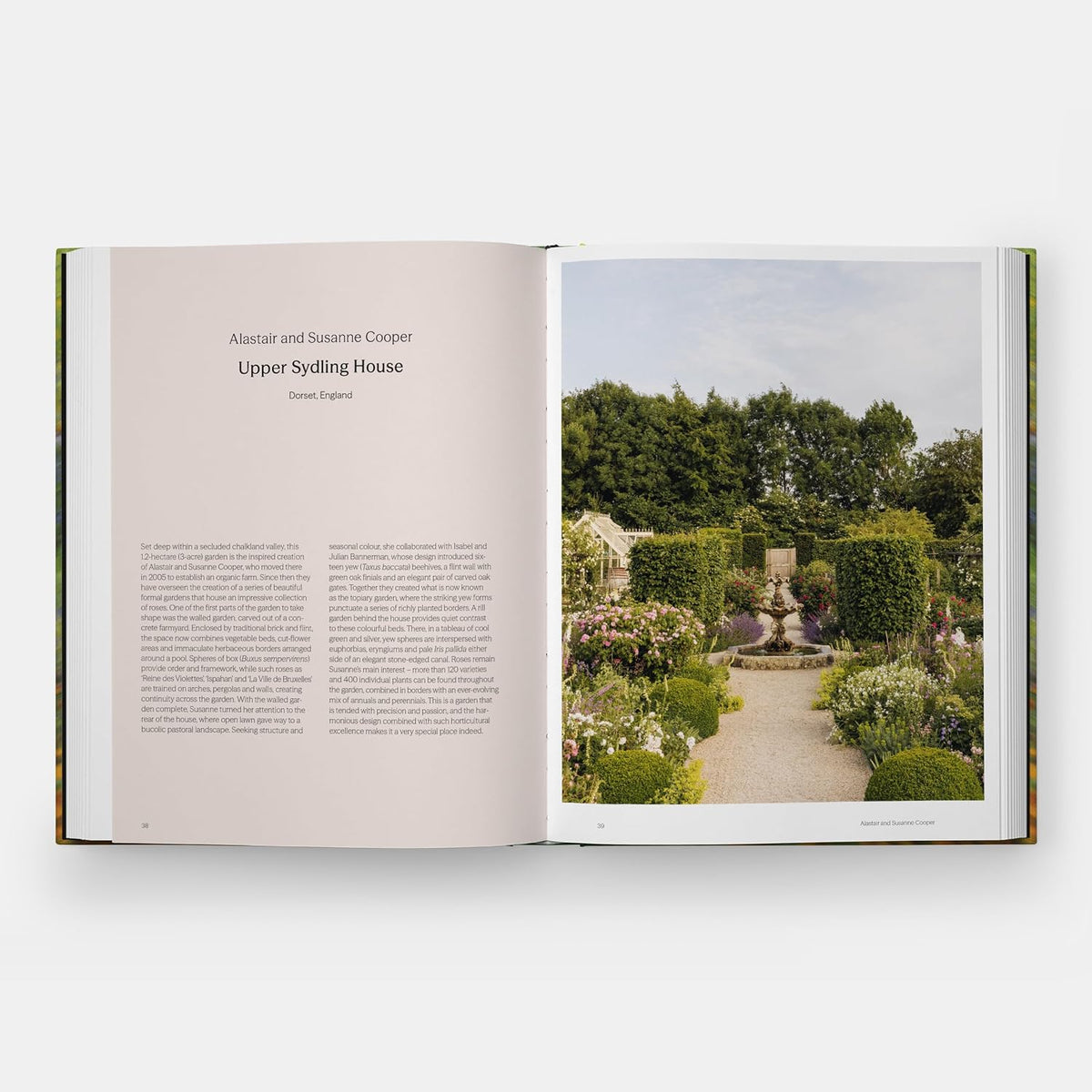 *Pre-order* Into the Garden: Private Sanctuaries Around the World (Phaidon Editors, Clare Foster, Juliet Roberts, Colleen Morris)
