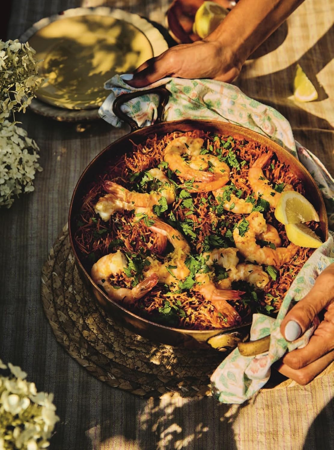 MEDesque: Everyday Recipes with Mediterranean Roots (Georgina Hayden)