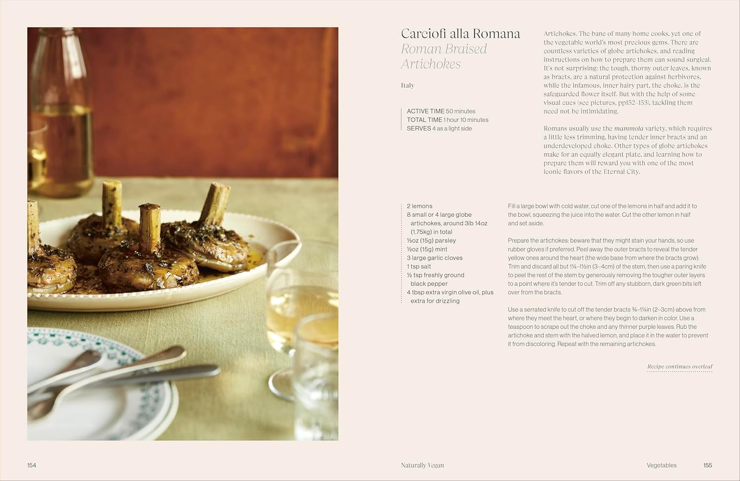 Naturally Vegan: Delicious Recipes from Around the World That Just Happen to Be Plant-based (Julius Fiedler)