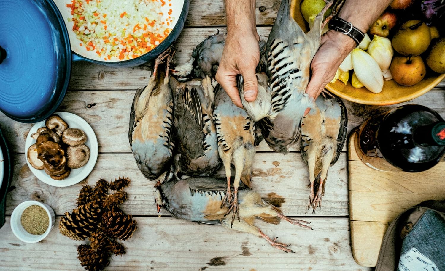 The Modern Huntsman Cookbook: Recipes and Stories Earned in Wild Places (The Editors of Modern Huntsman Magazine)