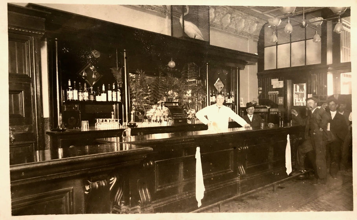 (*NEW ARRIVAL*) (California - Santa Cruz) Real photo postcard of a bar interior.
