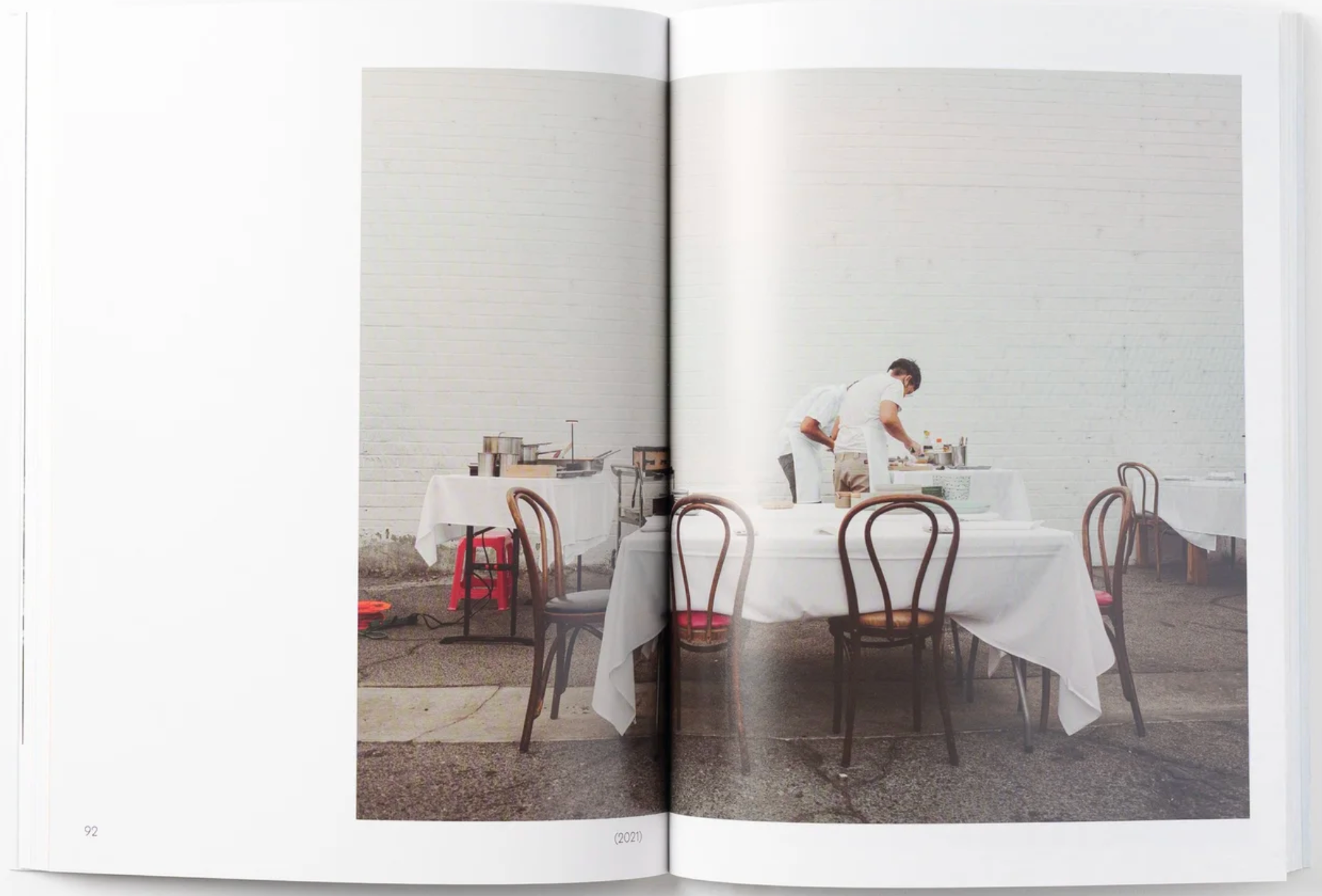 On Service: Photographs of Restaurants, Volume 1 (Carter Hiyama)
