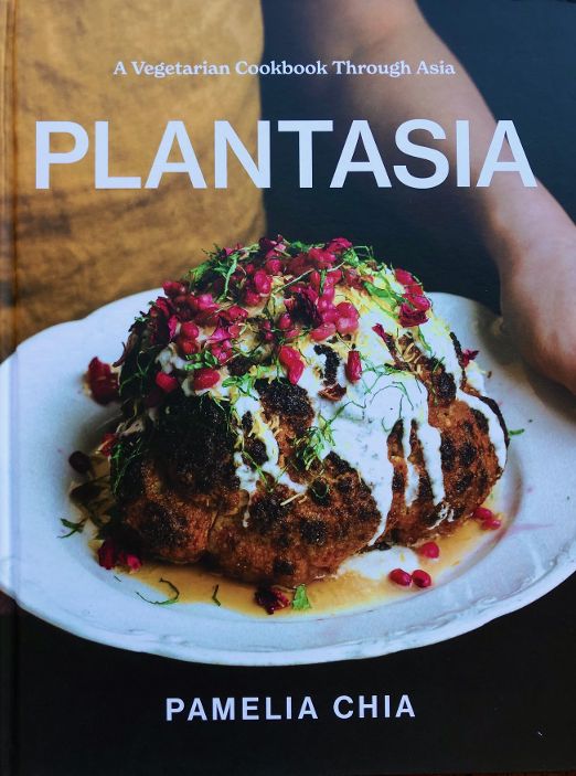 Plantasia: A Vegetarian Cookbook Through Asia (Pamelia Chia)