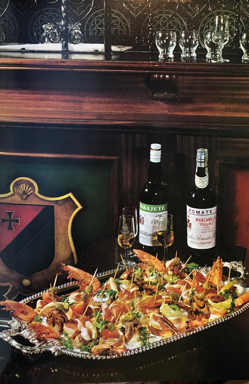 (Spanish) Mary Hillgarth. The International Wine and Food Society's Guide to Spanish Cookery.